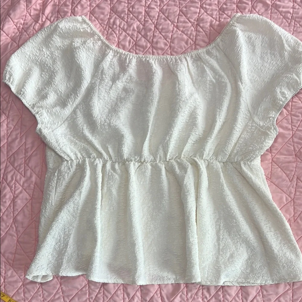 SHEIN White Textured Blouse - Picture 6 of 6